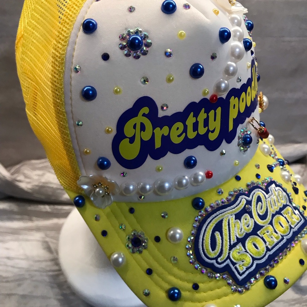 Yellow and White Trucker Hat - Picture 2 of 3
